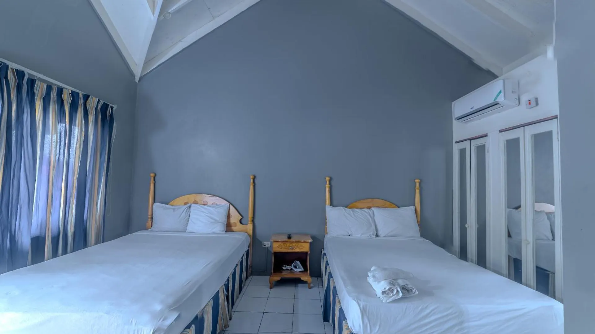 Tamboo Resort Νεγκρίλ 4*,  Τζαμάικα